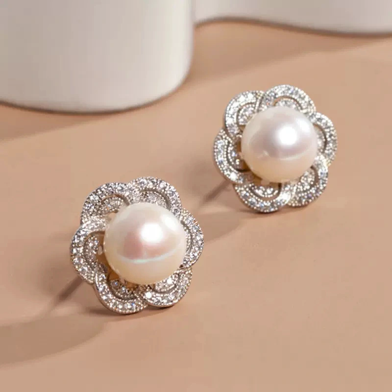 Imitation pearl earrings for women, new style, light luxury, high-end French earrings, exquisite earrings