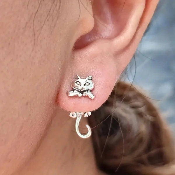  Second-hand hot selling cat earrings for women with movable design, fashionable and cute, suitable for daily wear