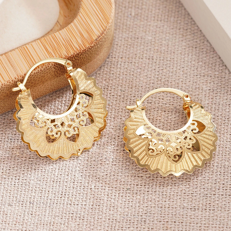 Korean style gentle hollow design earrings ladies ethnic style earrings Middle Eastern fashion floral hot selling accessories