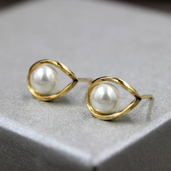  High-end simple earrings fashionable daily commuting all-match imitation pearl earrings Mobius ring earrings