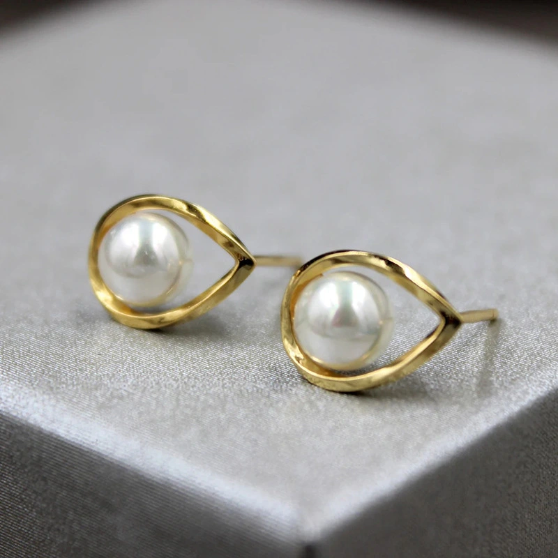  High-end simple earrings fashionable daily commuting all-match imitation pearl earrings Mobius ring earrings