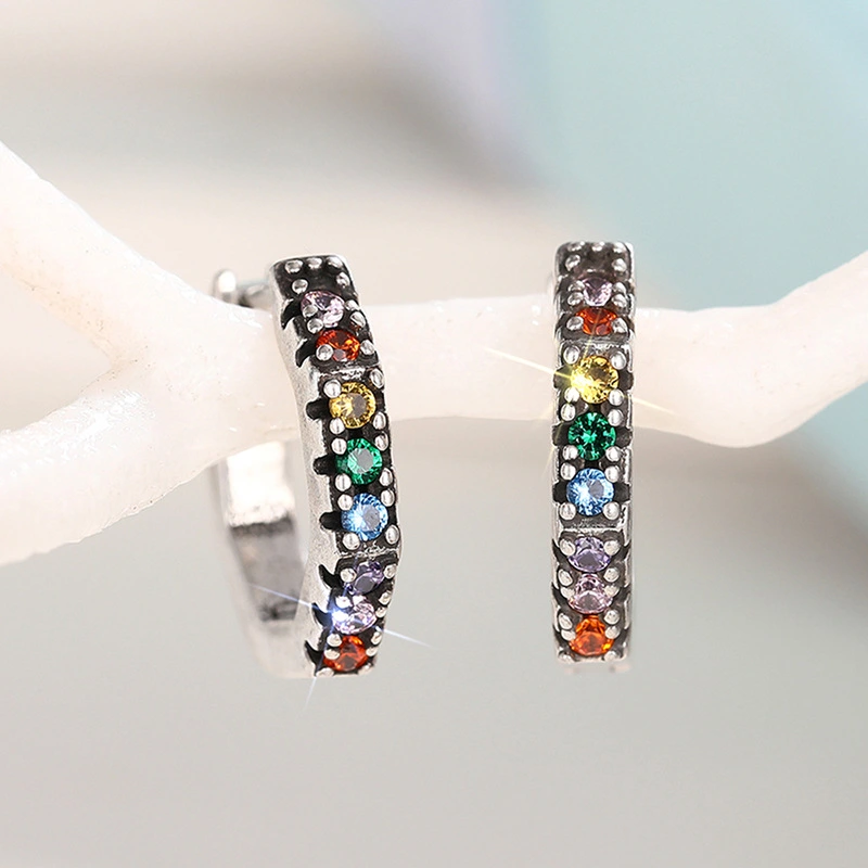 European and American style new sweet cool earrings for women with hexagonal geometric design accessories niche internet celebrity personality style