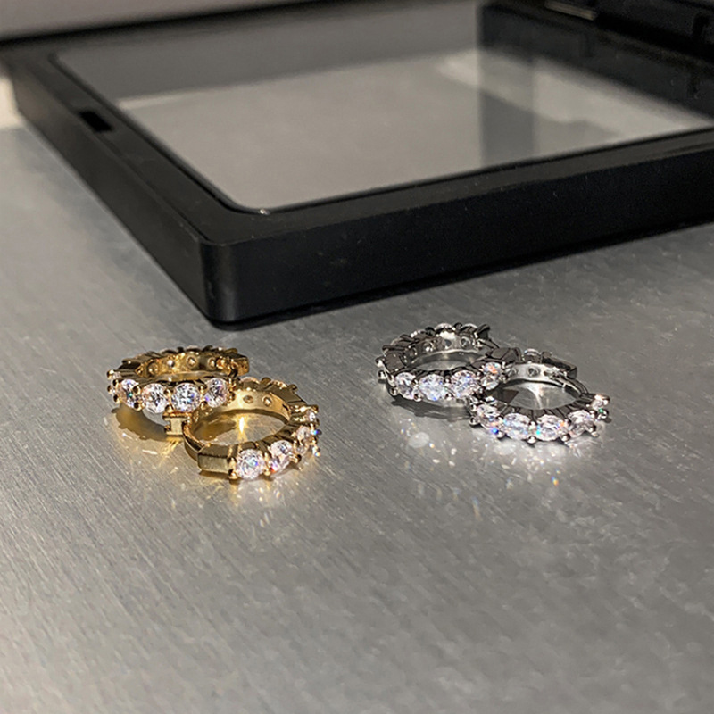 Live hot selling exquisite fashion earrings for women inlaid with zircon sparkling jewelry chic style hot style