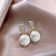 TEMU's new hot-selling earrings, pink pearl earrings for women, niche design ear clips, light luxury French earrings