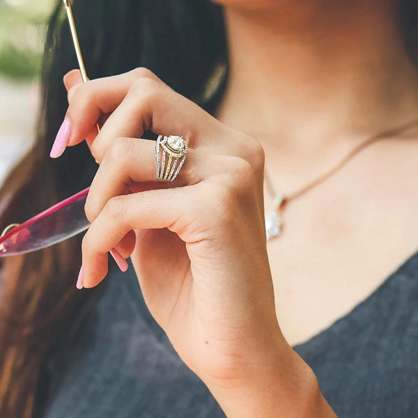  European and American high-end niche heart-shaped ring light luxury heavy heart-shaped multi-layer ring line two-color ring