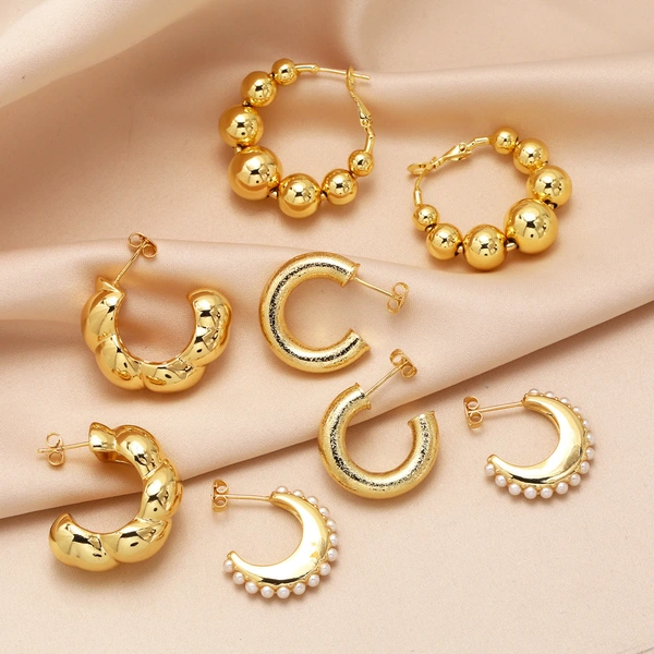 Simple and fashionable C-shaped pearl earrings niche light luxury all-match round gold-plated earrings accessories erz25