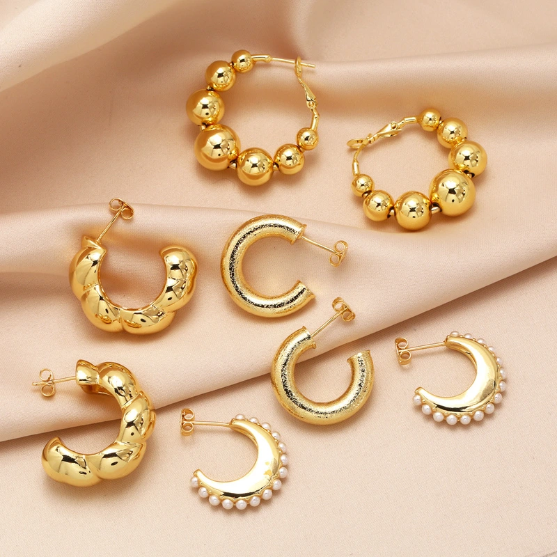 Simple and fashionable C-shaped pearl earrings niche light luxury all-match round gold-plated earrings accessories erz25