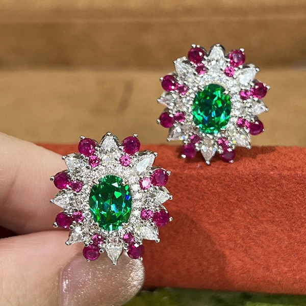 Hot selling luxurious and colorful earrings for women with flower geometric design and eye-catching oval zircon style