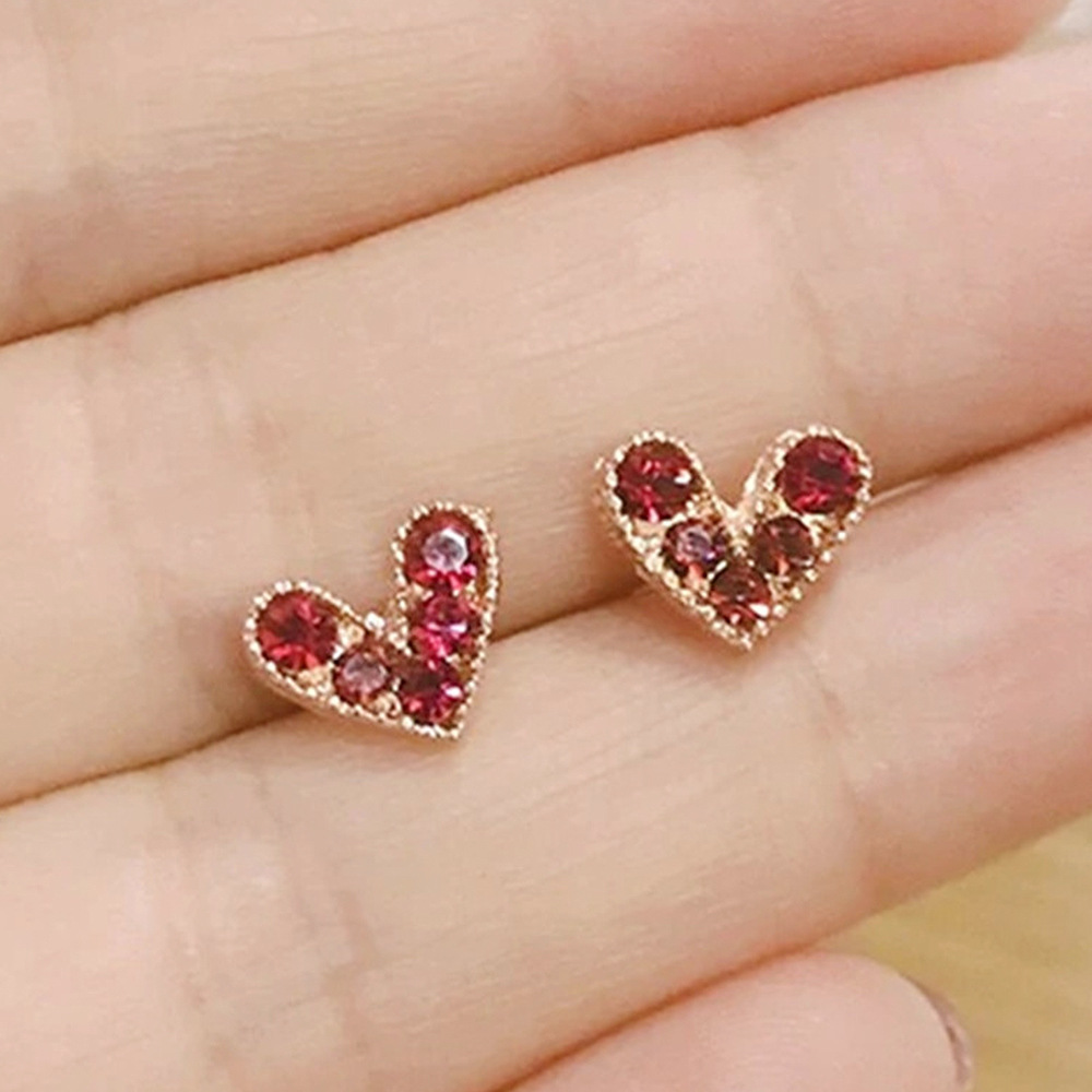 Heart-shaped earrings, mini ear bone studs for women, free to take off when sleeping, versatile and suitable for short hair, small earrings for women, wholesale