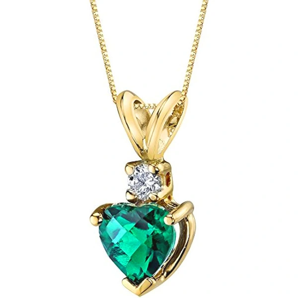   Hot selling necklace with retro crown heart-shaped pendant, high-end fashion and hot selling women's necklace