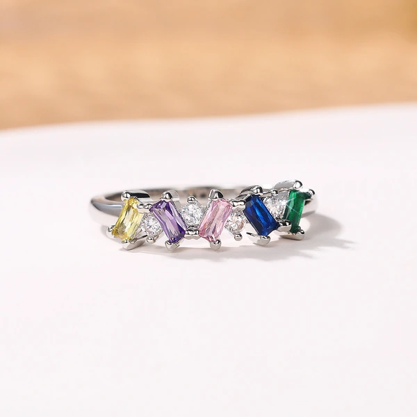 New jewelry sets, fashionable geometric art colored diamond earrings, ring accessories, spot wholesale