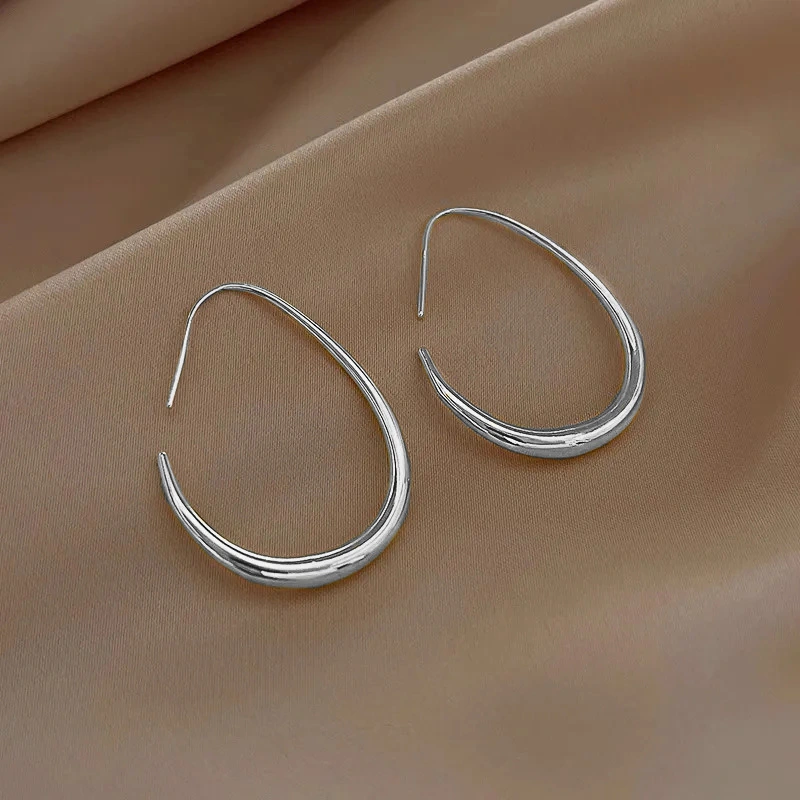 Commuter style workplace simple and elegant texture earrings for women French temperament Internet celebrity style fashion popular style