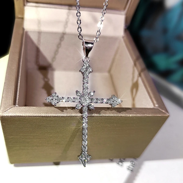 Korean cross necklace 2022 trendy geometric temperament clavicle chain European and American street creative pendant wholesale