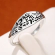   Hot selling new jewelry simple creative floral ring fashionable metallic women's ring
