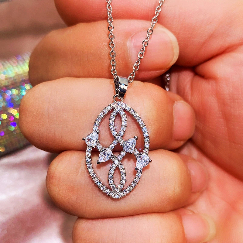 New retro versatile tree leaf necklace for women copper plated white gold zircon necklace clavicle chain