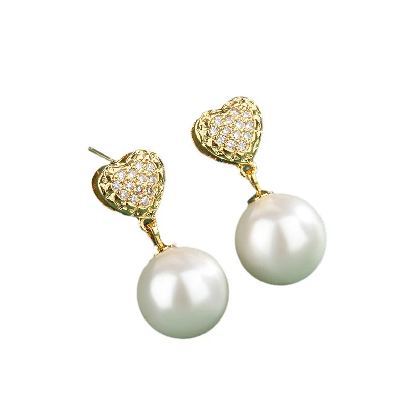  French light luxury elegant love earrings temperament advanced exquisite earrings retro elegant imitation pearl earrings