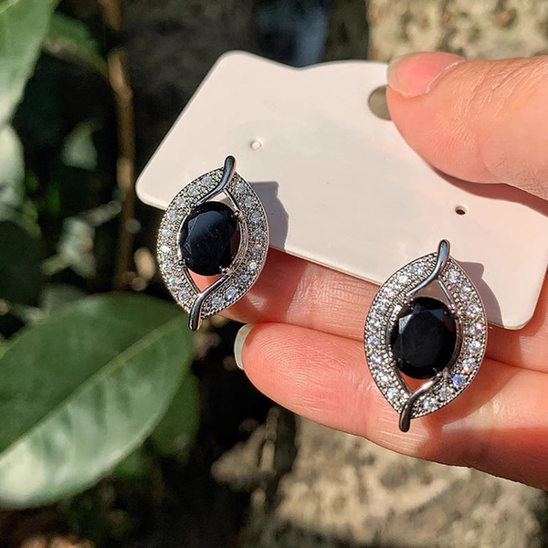  Micro-inlaid forest-style individual niche leaf earrings fashionable design sense light luxury jewelry daily matching earrings