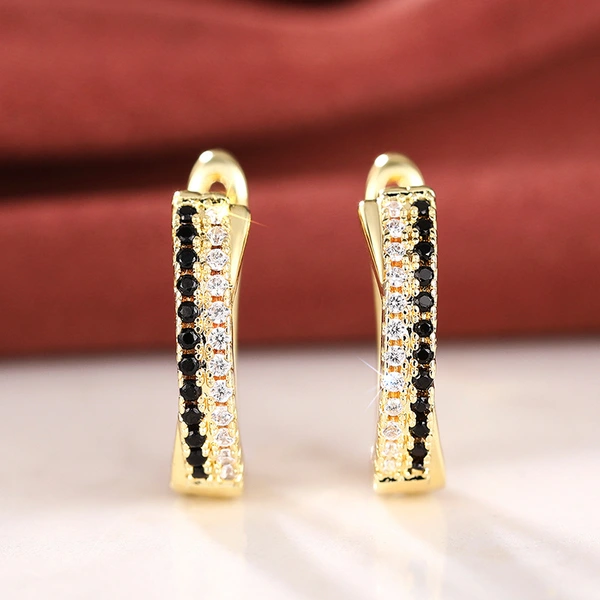 Factory direct sales design ear clips for women, two-tone zircon geometric earrings, personalized popular style