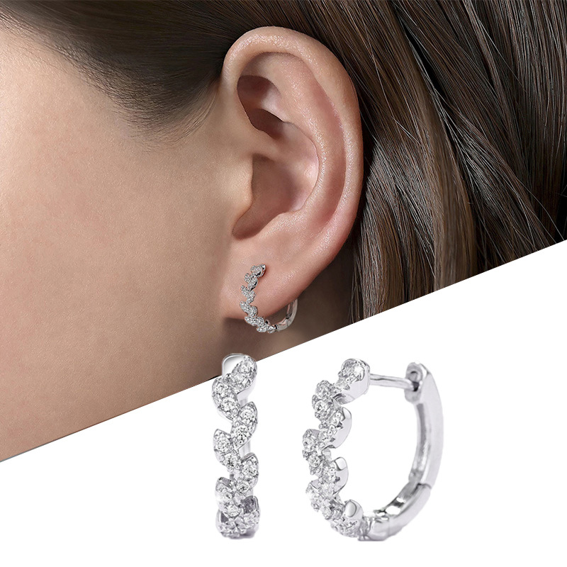 Hot-selling earrings in Europe and America, mini small circle flower leaf earrings, creative woven Hong Kong style design