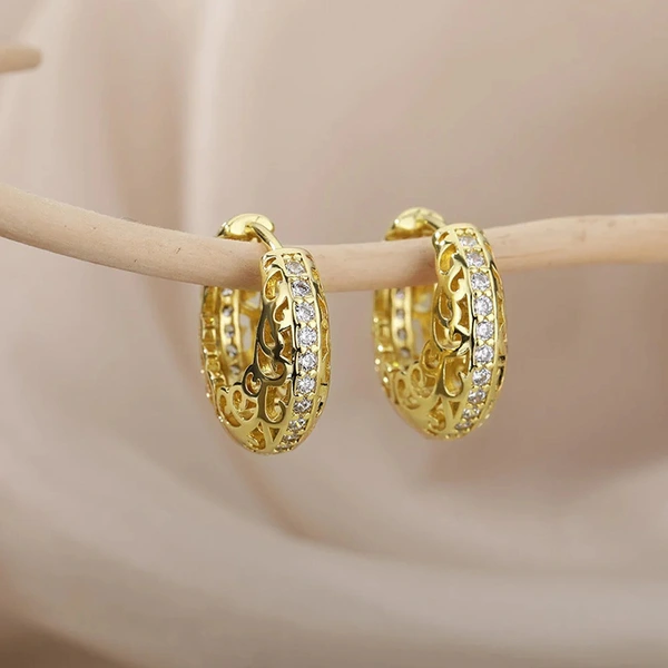 Hot-selling earrings in Europe and America, hollow design, floral micro-inlaid earrings, textured circle geometric earrings