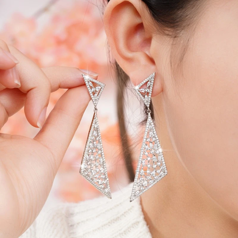 Korea Dongdaemun triangle pendant fashion super flash zircon geometric triangle earrings temperament net red earrings