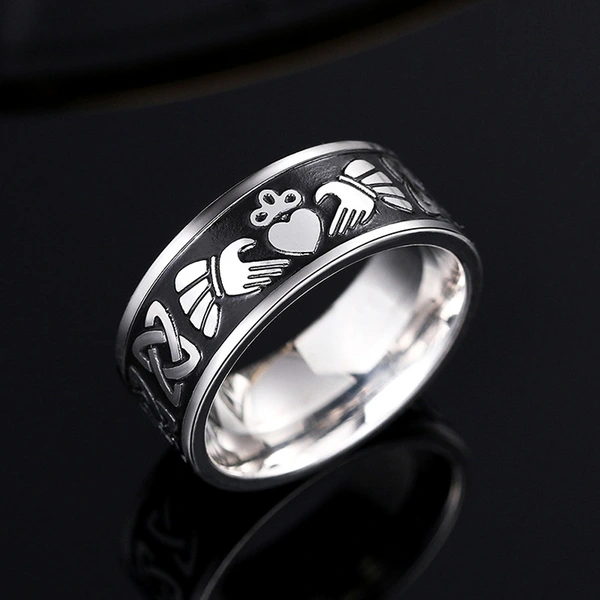   Live stainless steel ring unisex punk fashion jewelry love crown Asian jewelry