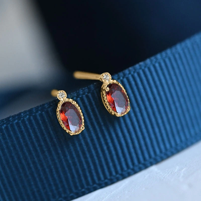  Manufacturers wholesale simple exquisite small earrings mini earrings daily accessories French retro popular style