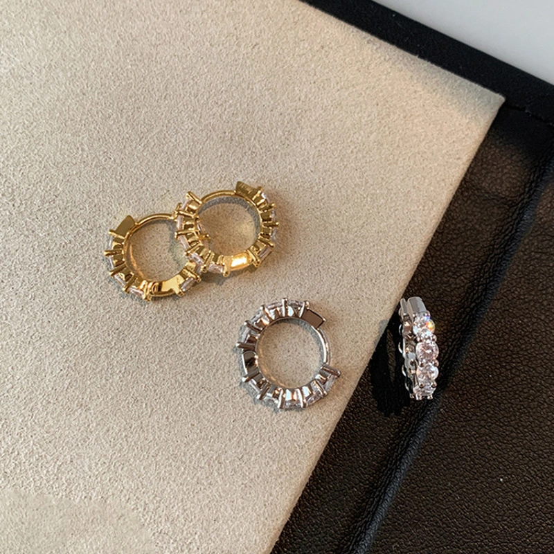 Live hot selling exquisite fashion earrings for women inlaid with zircon sparkling jewelry chic style hot style