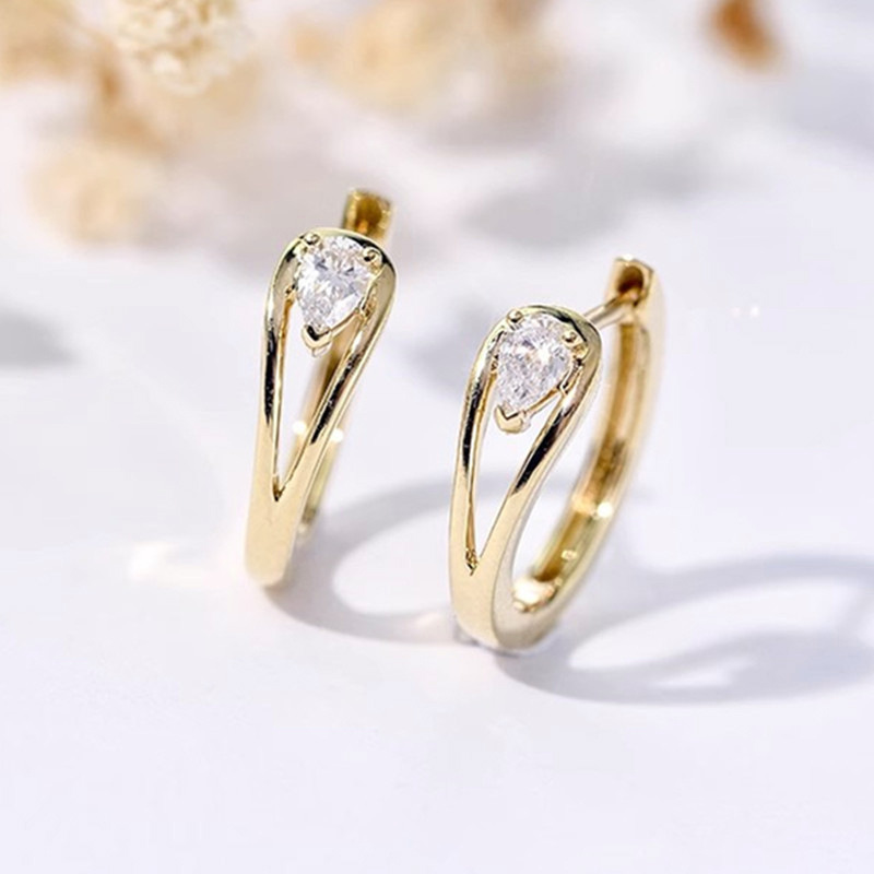Water drop zircon design earrings for women, fashionable and everyday matching ear clips, suit accessories, popular style
