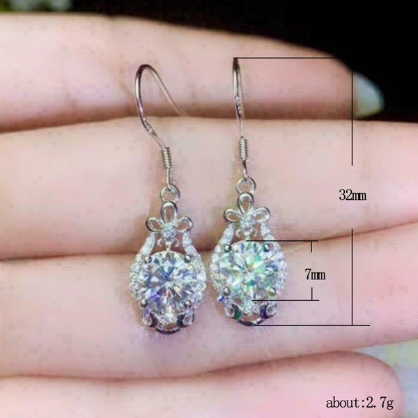   Kuaishou live broadcast new Internet celebrity style flower short ear hook simple zircon temperament earrings