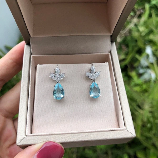 Live broadcast of new earrings light blue pear-shaped teardrop earrings noble and elegant ladies' colored gemstone earrings