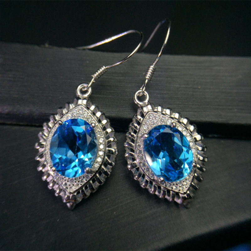    Hot selling French retro palace style earrings simple temperament earrings fashionable earrings for women