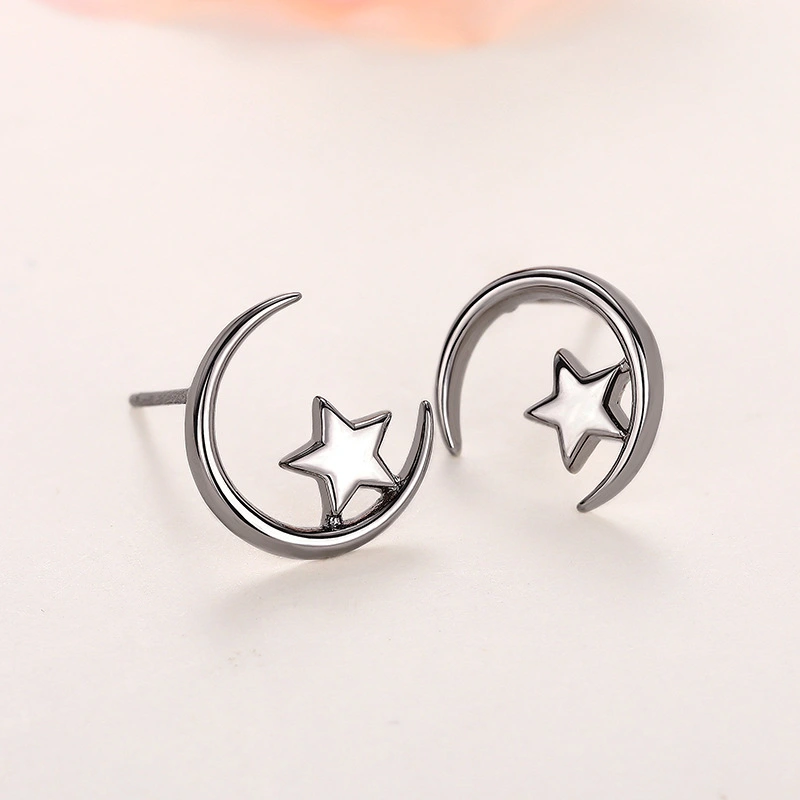  Star and moon earrings for students, female metal simple star and moon earrings, star and moon shining together, daily earrings