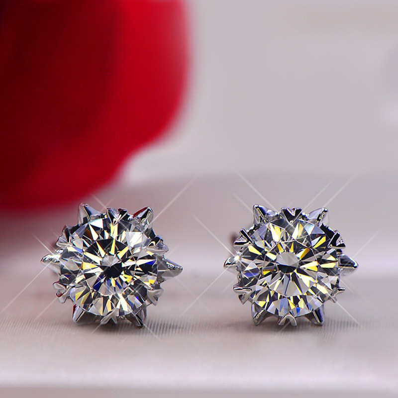   New earrings classic six-claw snowflake zircon earrings simple diamond earrings 