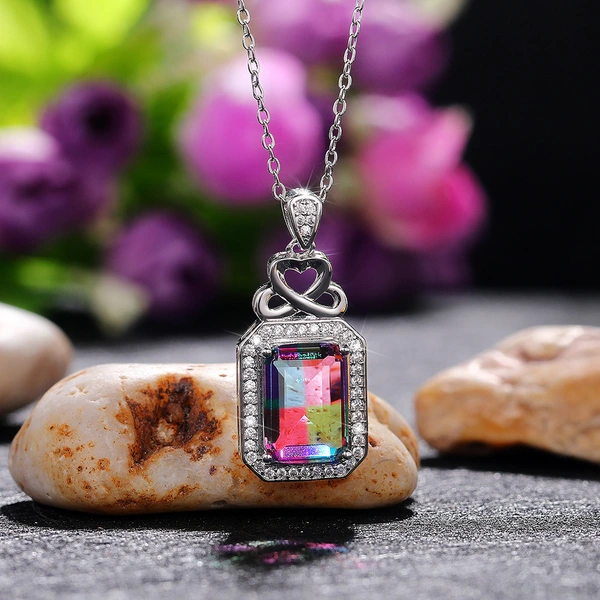 Fashionable and light luxury style colorful crystal necklace European and American square colored zircon pendant necklace socialite accessories