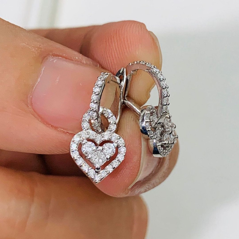 Jewelry wholesale light luxury design high-end heart-shaped earrings for women autumn and winter new love earrings