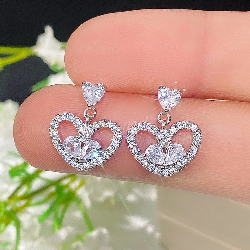 2021 New Arrival Heart Diamond Heart Necklace Set All-match Personalized Heart-shaped Earrings Three-piece Set