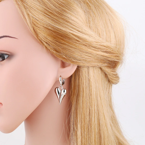 European and American simple fashion love earrings personality versatile retro round peach heart pendant earrings female ery67