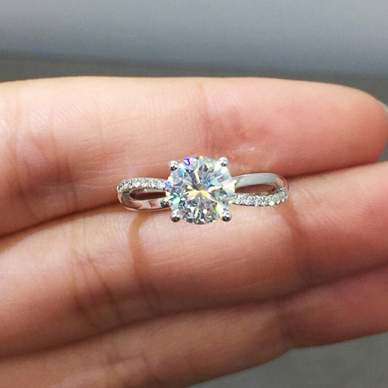  Wholesale celebrity classic round zircon ring engagement wedding matching jewelry fashion micro inlaid ring