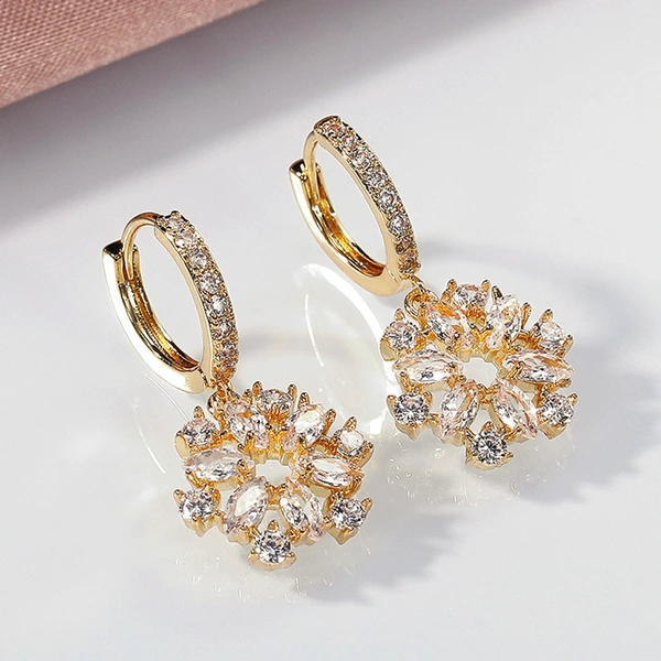  Wihs Korean style earrings fashion hollow sunflower earrings female shiny zircon earrings manufacturers wholesale