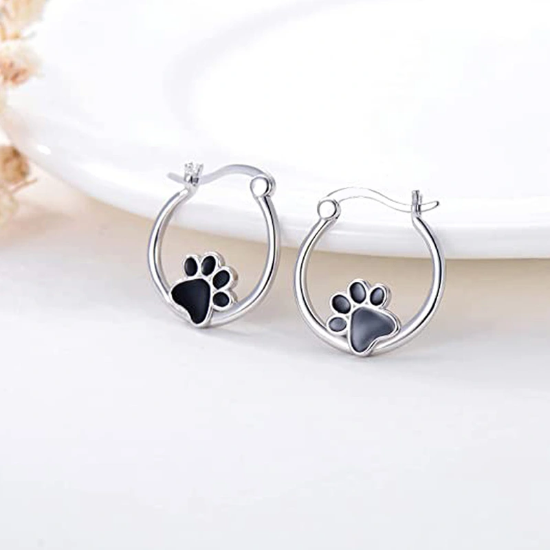 Hot-selling black epoxy cute animal cat paw earrings sweet heart-shaped dog paw print earrings