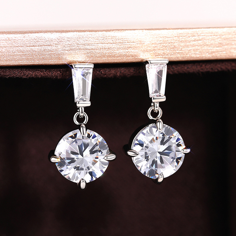  New round light luxury earrings European and American simple smart commuter earrings Japanese and Korean hot selling high-end earrings for women