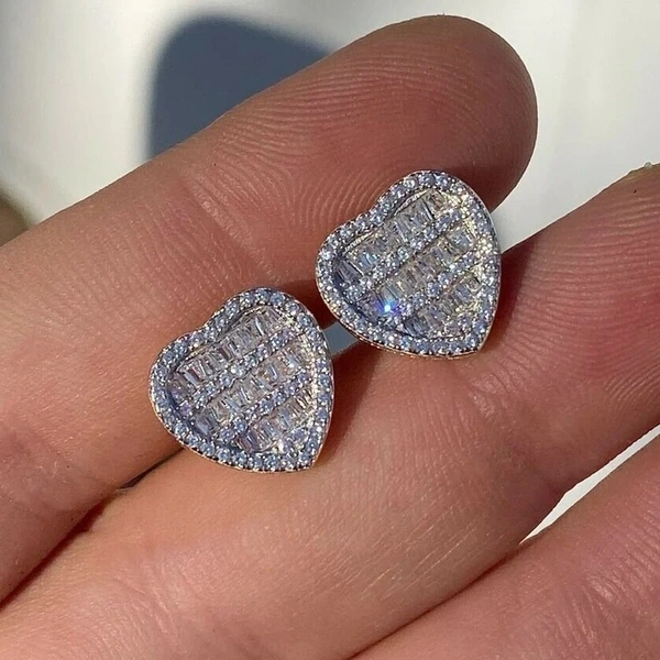 European and Korean ladies' heart earrings, sweet and exquisite style, popular jewelry for Internet celebrities