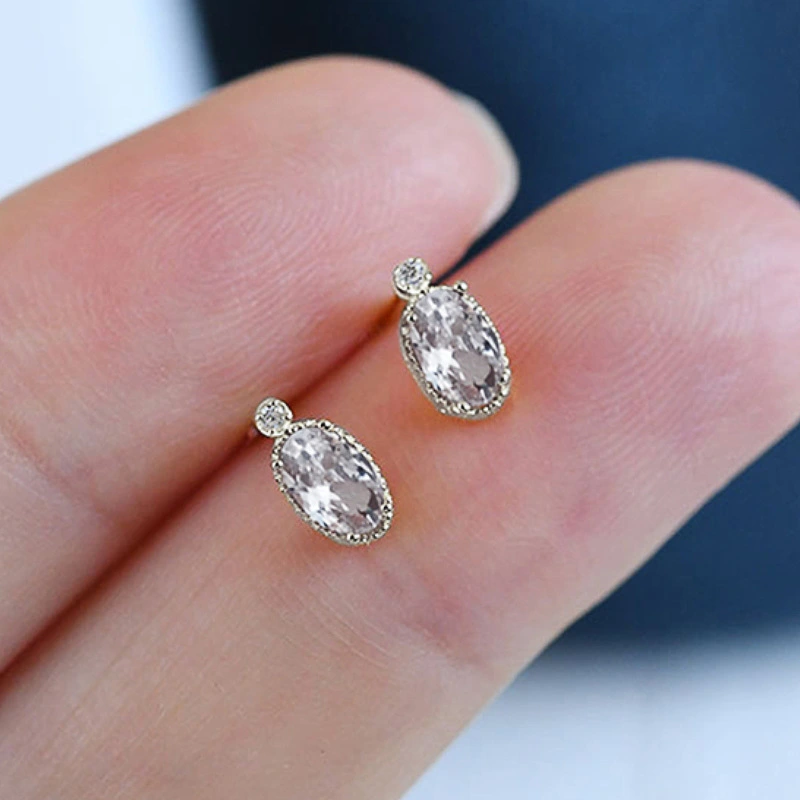  Manufacturers wholesale simple exquisite small earrings mini earrings daily accessories French retro popular style