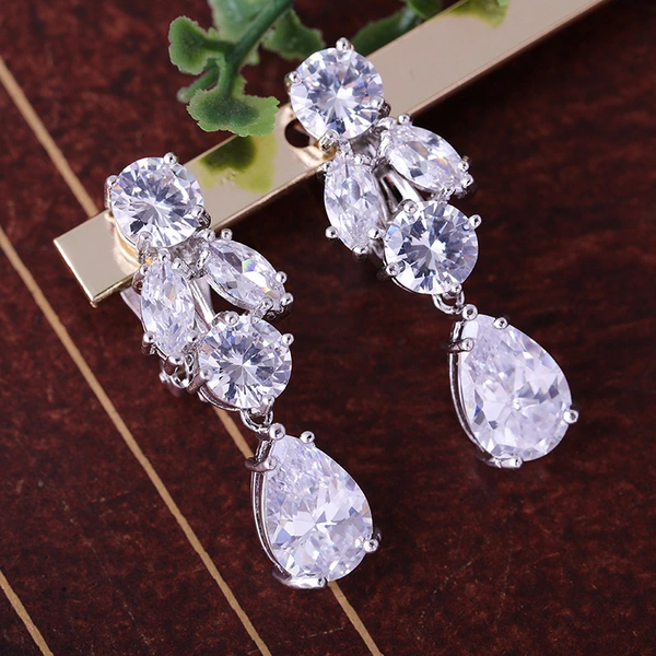 New style light luxury water drop earrings high-end zircon wedding dinner bridal earrings copper earrings for women