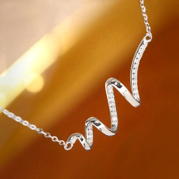  Versatile necklace with simple lines, exquisite daily matching jewelry, fashionable and popular women's style