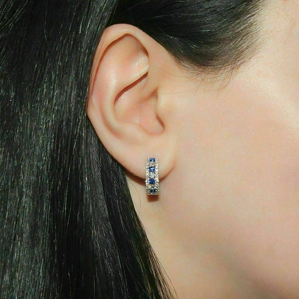 Hot-selling female earrings, factory direct sales, personalized geometric niche jewelry, elegant style