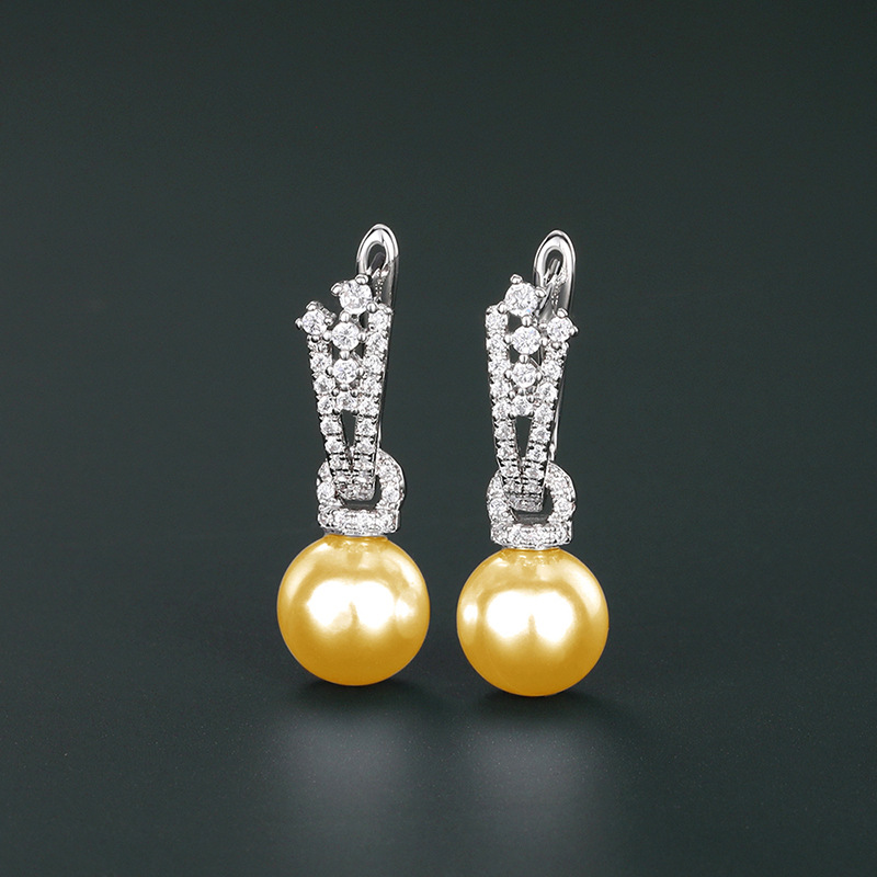 Hot-selling online celebrity retro earrings, imitation pearl earrings for celebrities, French ladies, and hot-selling earrings