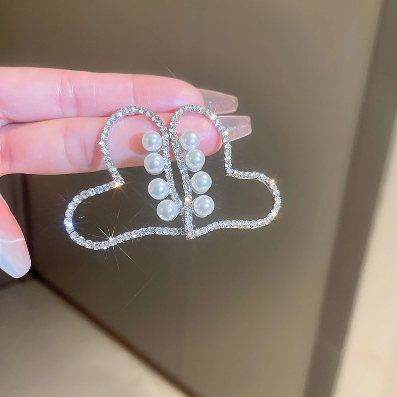  Love imitation pearl earrings French style personality fashion design earrings temperament hollow earrings for women