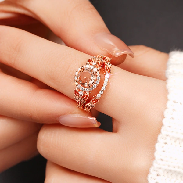  European and American inlaid zircon couple rings women's fashionable and shiny design ring wedding high-end two-piece set